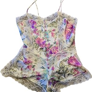 VINTAGE VICTORIA SECRET GOLD LABLE LINGERIE ROMPER SIZE M